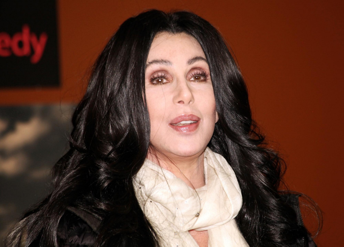 Cher shuts down Dua Lipa