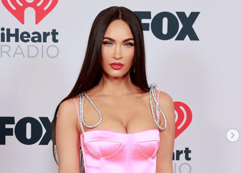 Megan Fox Says She’s “Seeking A Girlfriend”