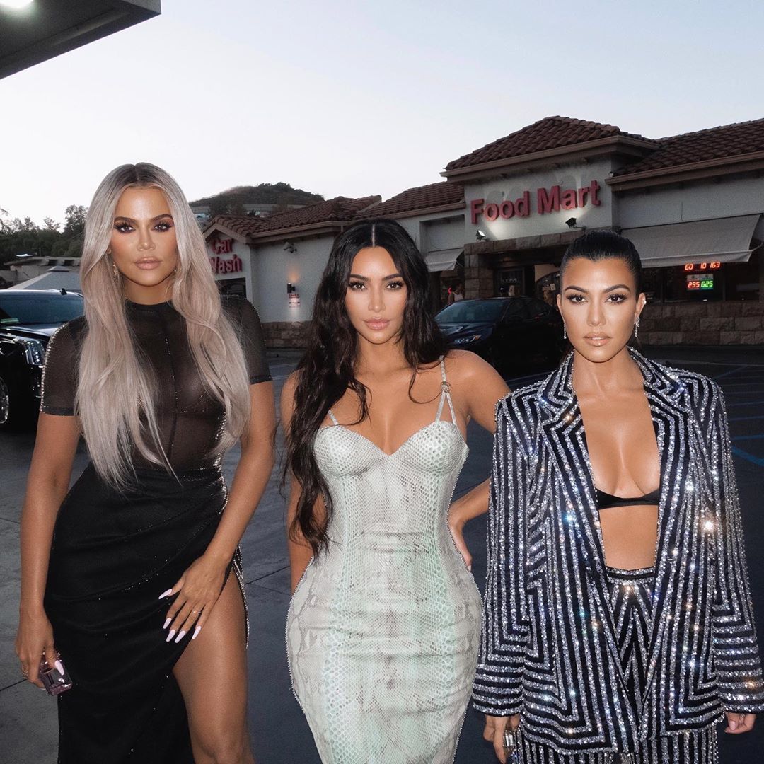 Kim & Kourtney Jealous Of Khloe Kardashian’s Brand Deal