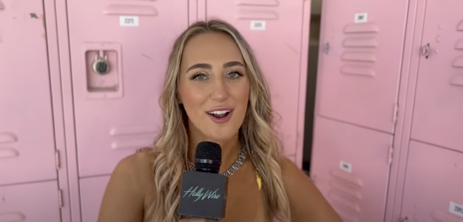 Ashley Cooke Talks Performing Stagecoach and Plays “Would You Rather”